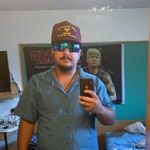 Meet your Posher, Ethan